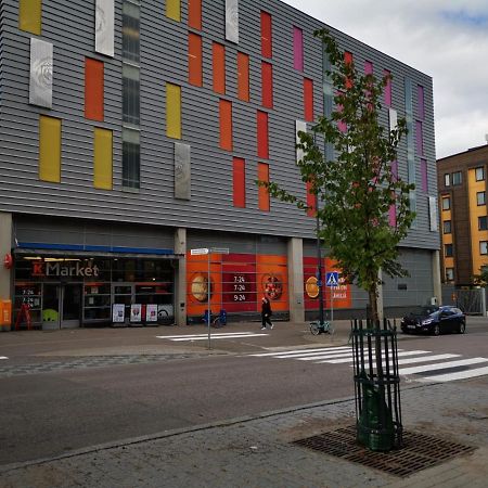 Апартаменты Ruby Studio 5Min To Vantaa Airport And 20Min To Helsinki Center Экстерьер фото