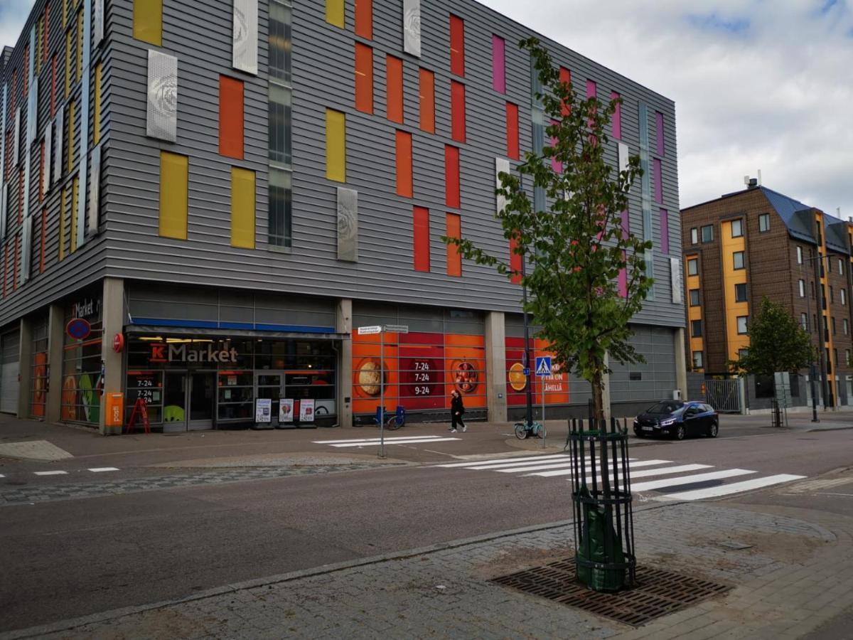 Апартаменты Ruby Studio 5Min To Vantaa Airport And 20Min To Helsinki Center Экстерьер фото