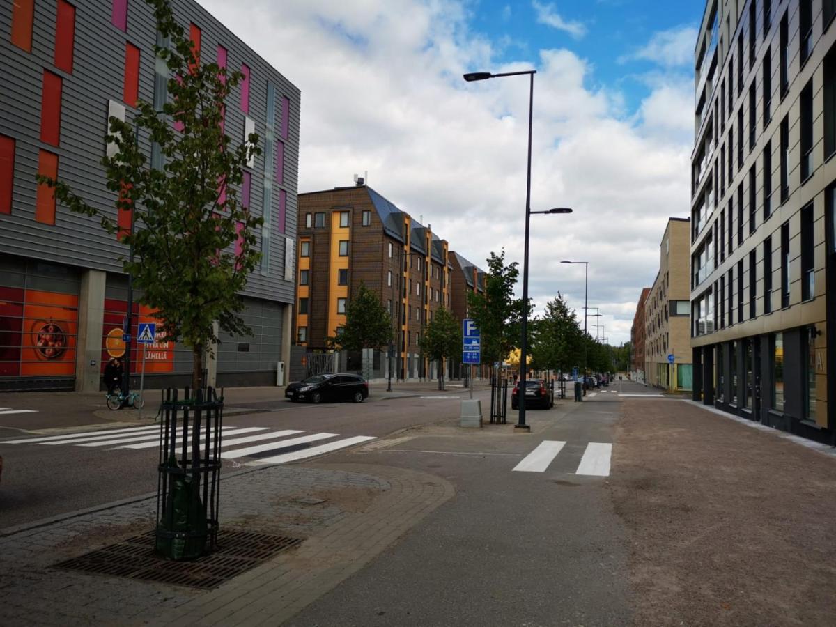 Апартаменты Ruby Studio 5Min To Vantaa Airport And 20Min To Helsinki Center Экстерьер фото