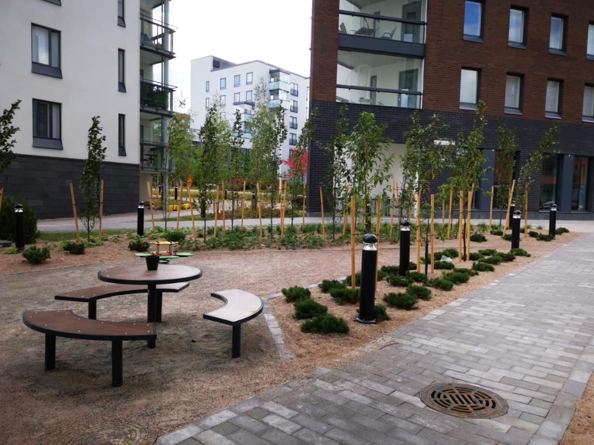 Апартаменты Ruby Studio 5Min To Vantaa Airport And 20Min To Helsinki Center Экстерьер фото