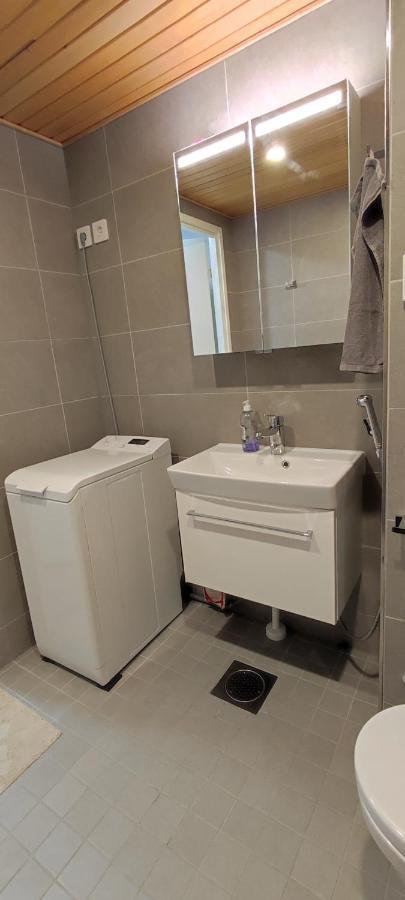 Апартаменты Ruby Studio 5Min To Vantaa Airport And 20Min To Helsinki Center Экстерьер фото
